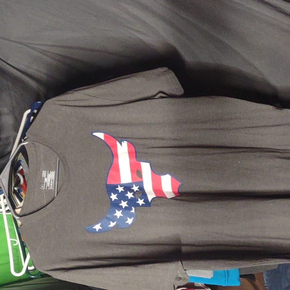 Under Armour Other - Under armour lg shirt
